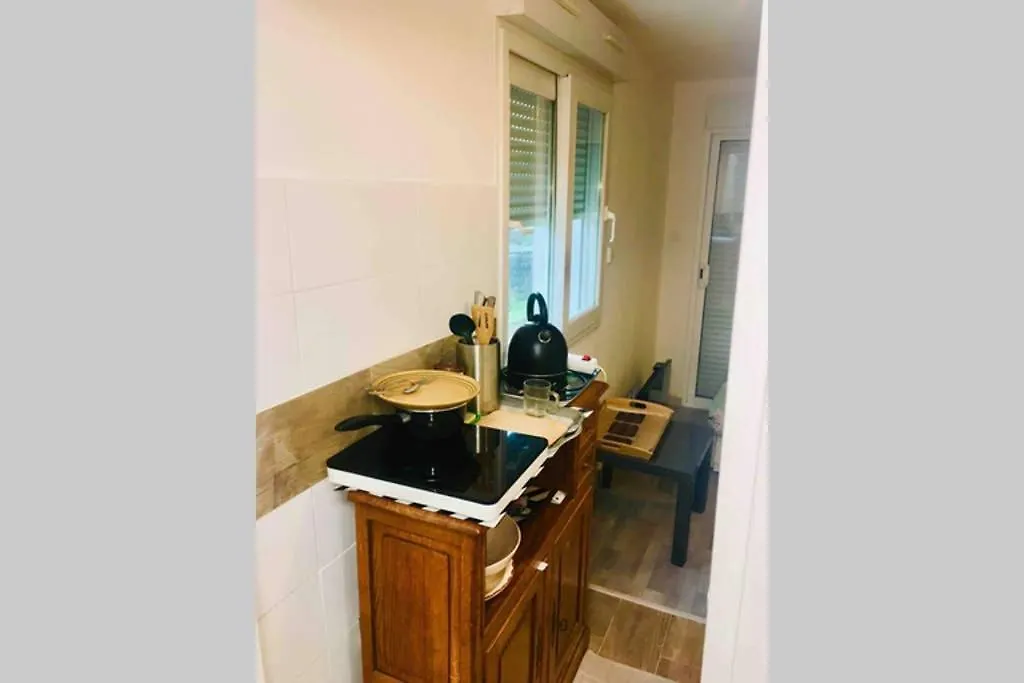 Apartment Refuge Des Voyageurs - Chambre Suite Et Cuisine En Rdc Plouedern